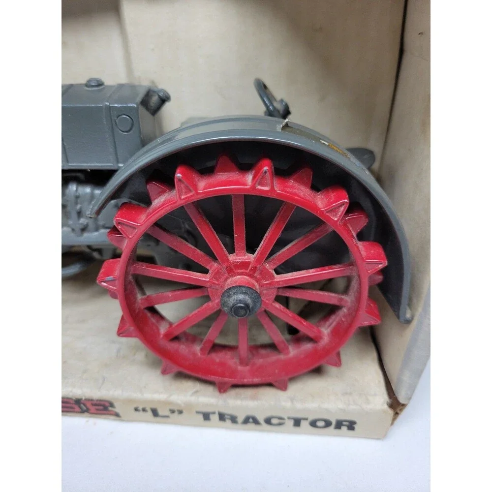 Vintage 1987 Ertl 1:16th Scale Case L Tractor on Red Steel Wheels, #450, NIB